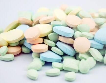 白番茄壓片糖果代加工生產(chǎn)廠家挑選注意事項